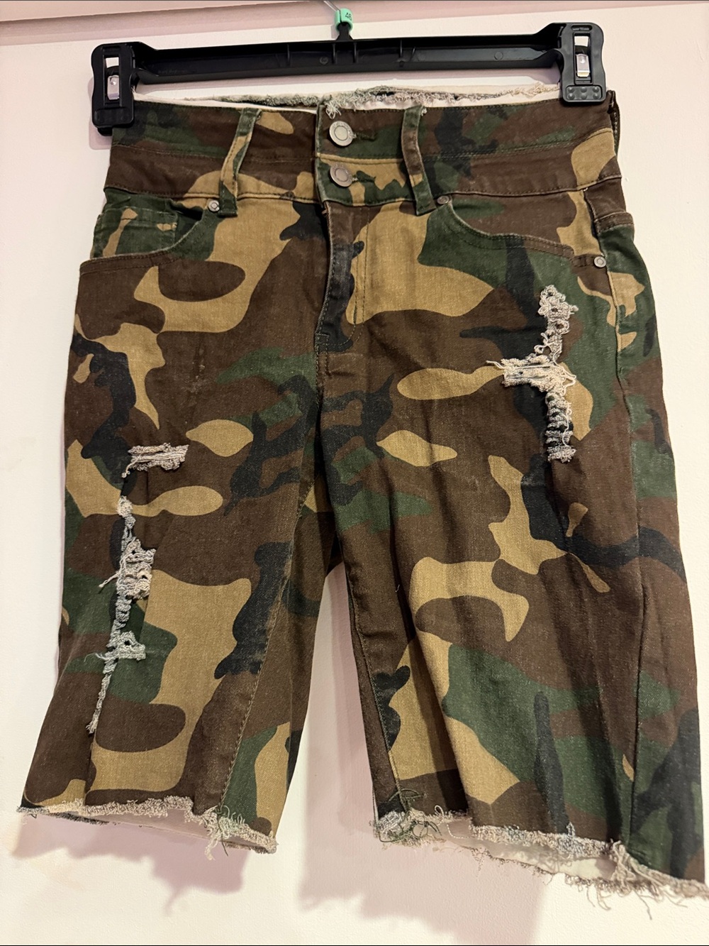 Camo Distressed Men's Shorts - Green Camo